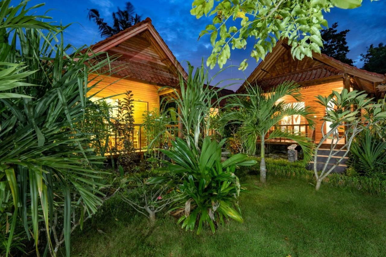 Dream Beach Inn Nusa Lembongan  Exterior photo