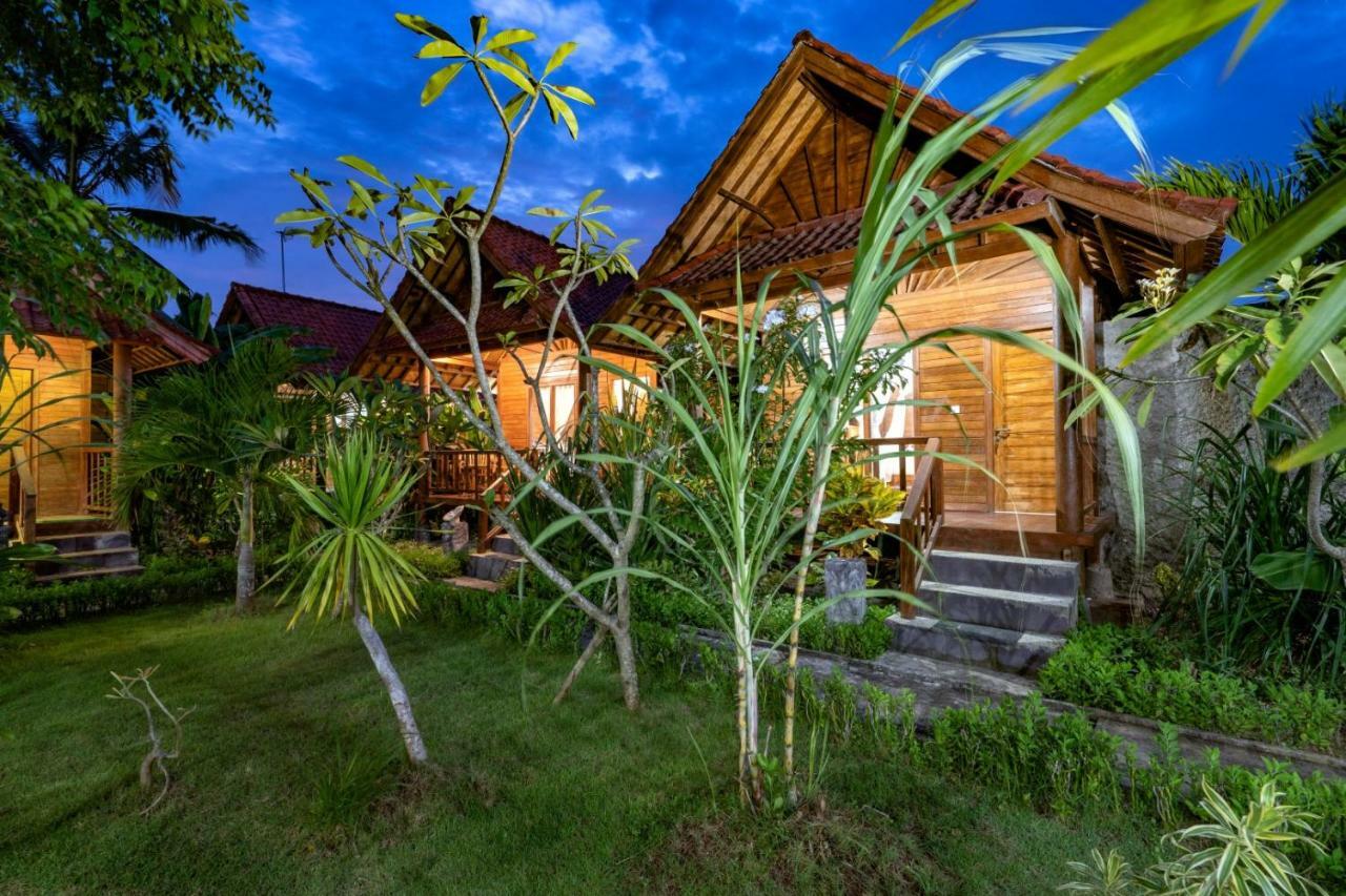 Dream Beach Inn Nusa Lembongan  Exterior photo