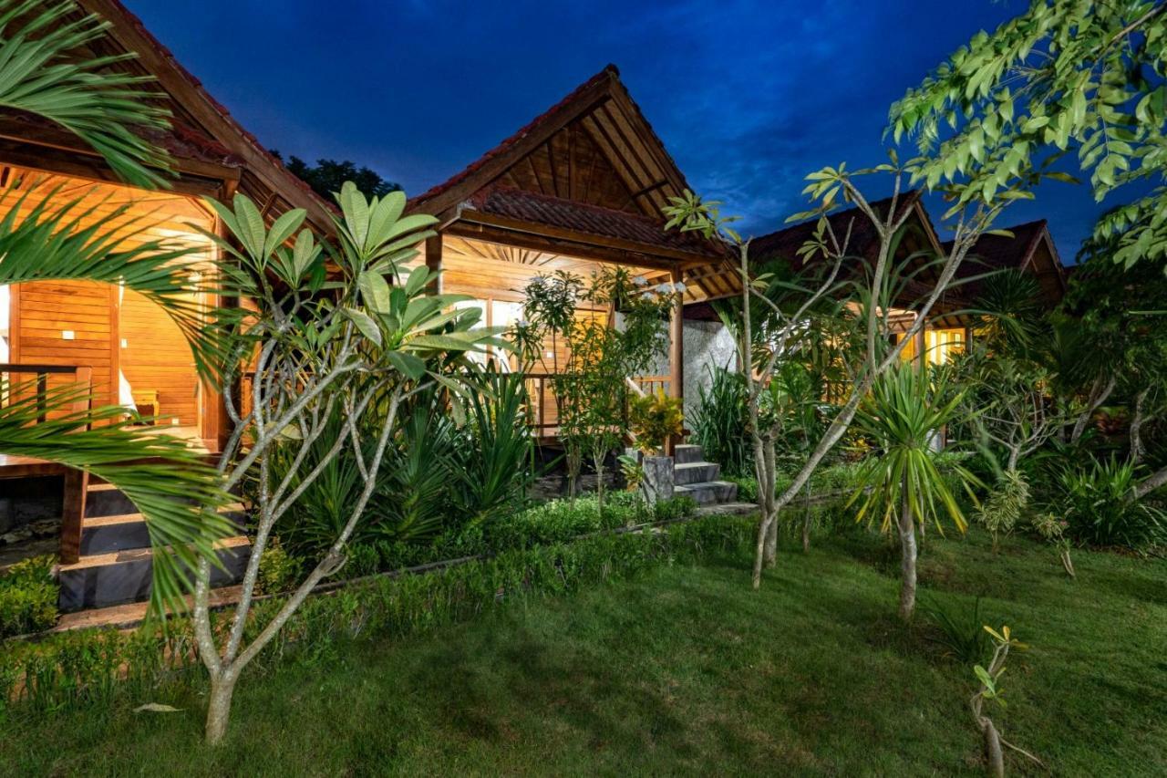 Dream Beach Inn Nusa Lembongan  Exterior photo